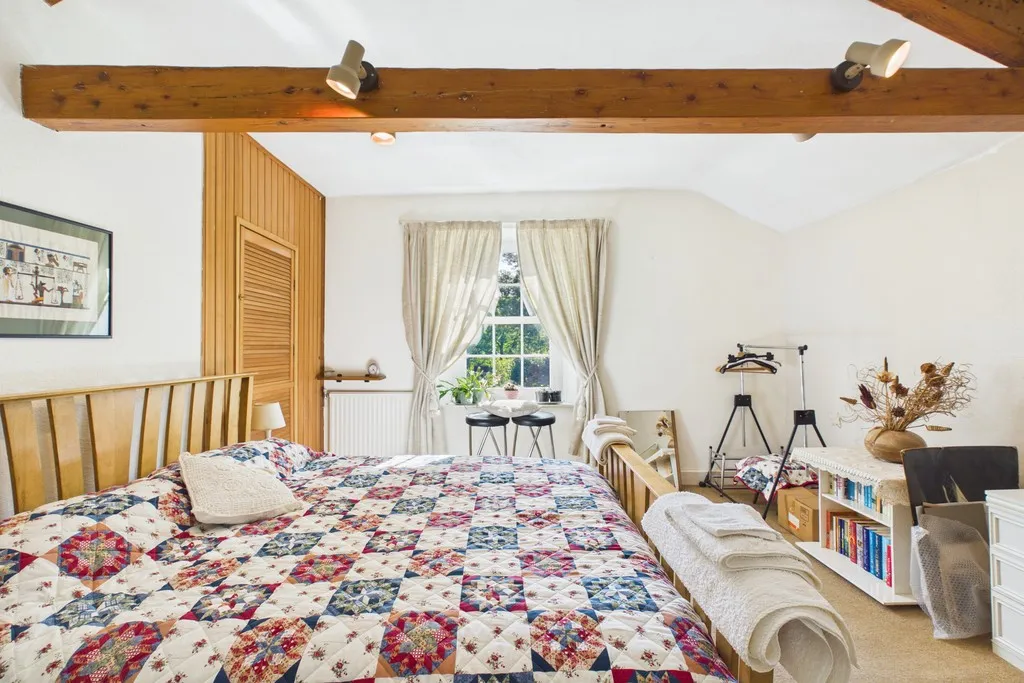 Thwaites Old Vicarage, The Green, LA18, photo 33