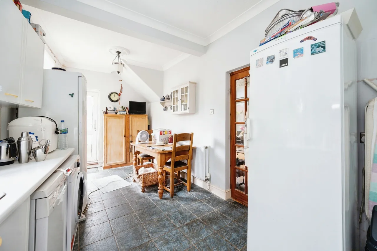 Suntrap Gardens, Sea Front, PO11, photo 5