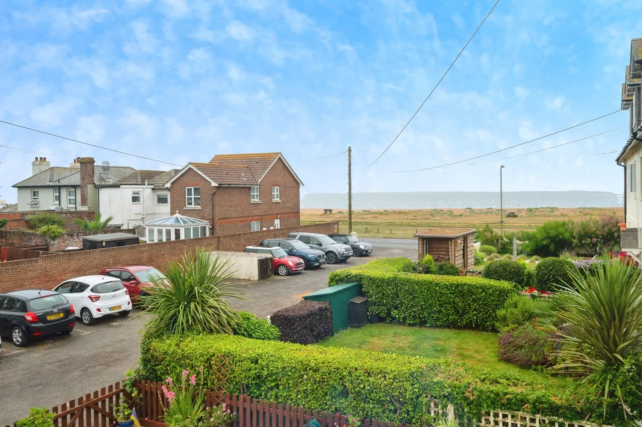 Suntrap Gardens, Sea Front, PO11, photo 6