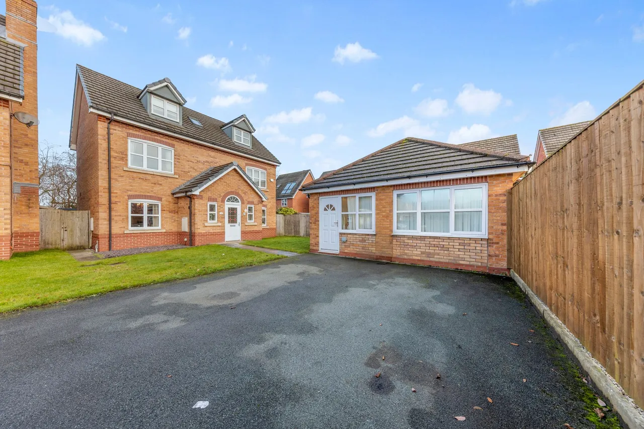 Montgomery Close, Great Sankey, Warrington, Warrington, WA5 8DL, photo 32