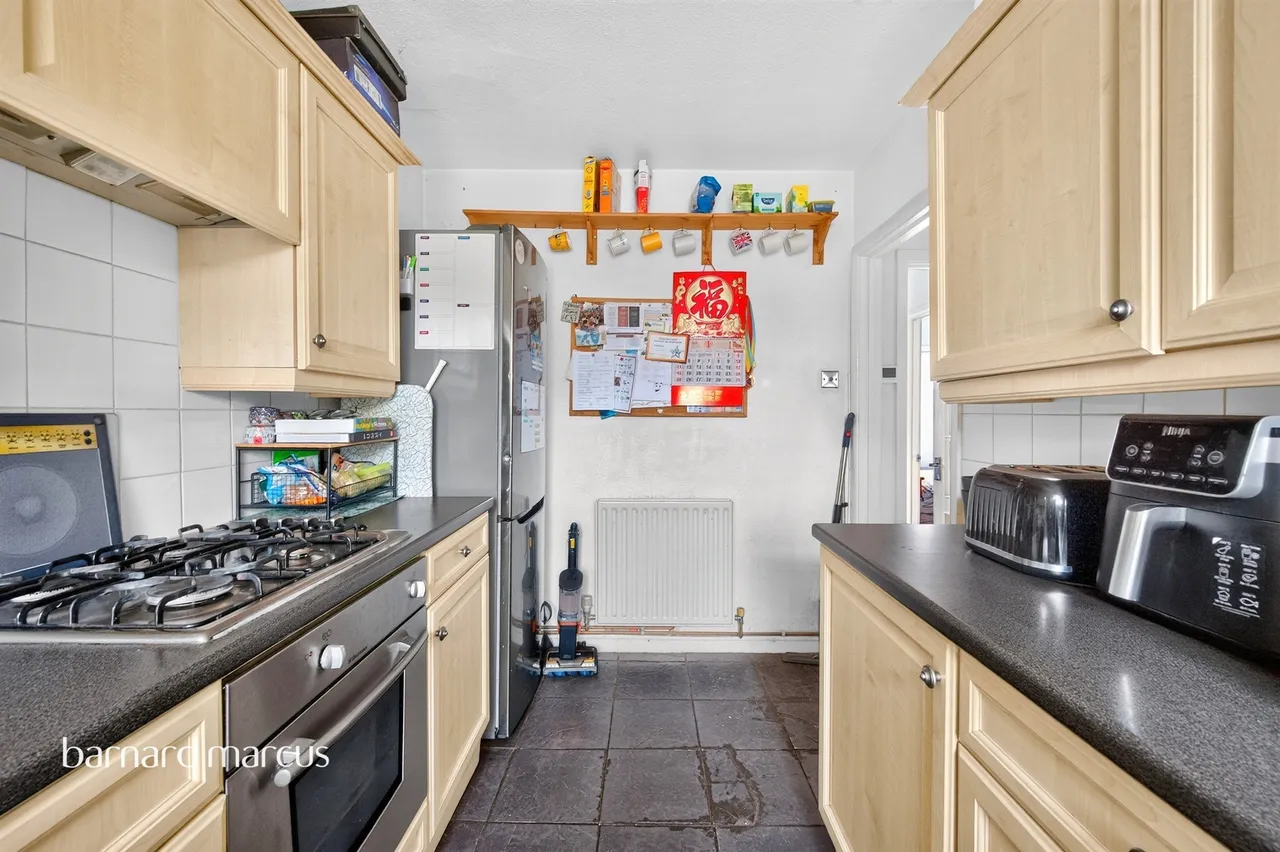 Gilders Road, Chessington, KT9, photo 8