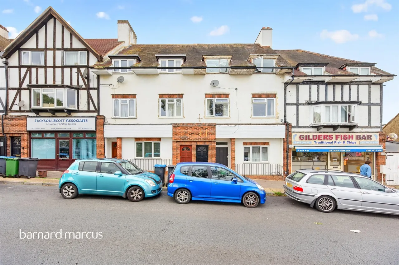 1 bed flat for sale, Gilders Road, Chessington, KT9