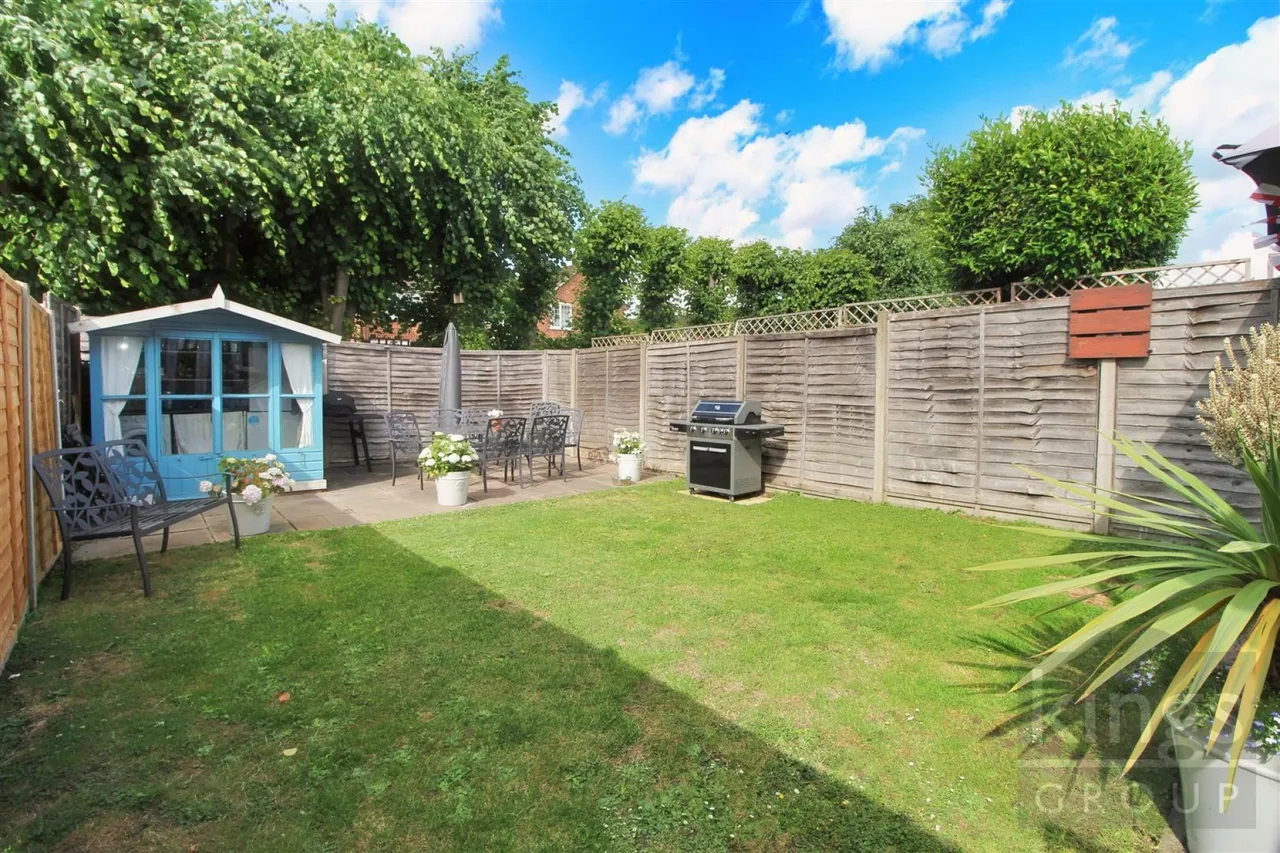 Brickcroft, Broxbourne, photo 16