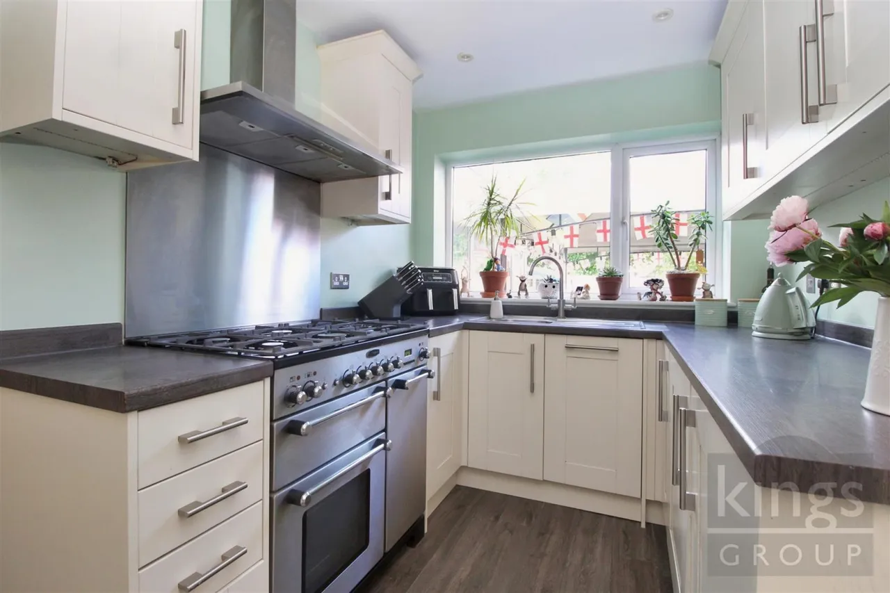 Brickcroft, Broxbourne, photo 7