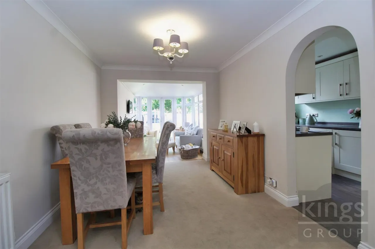 Brickcroft, Broxbourne, photo 4