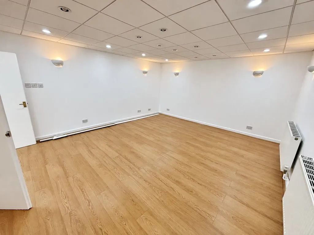 Coventry Road, Kingsbury, B78, photo 7