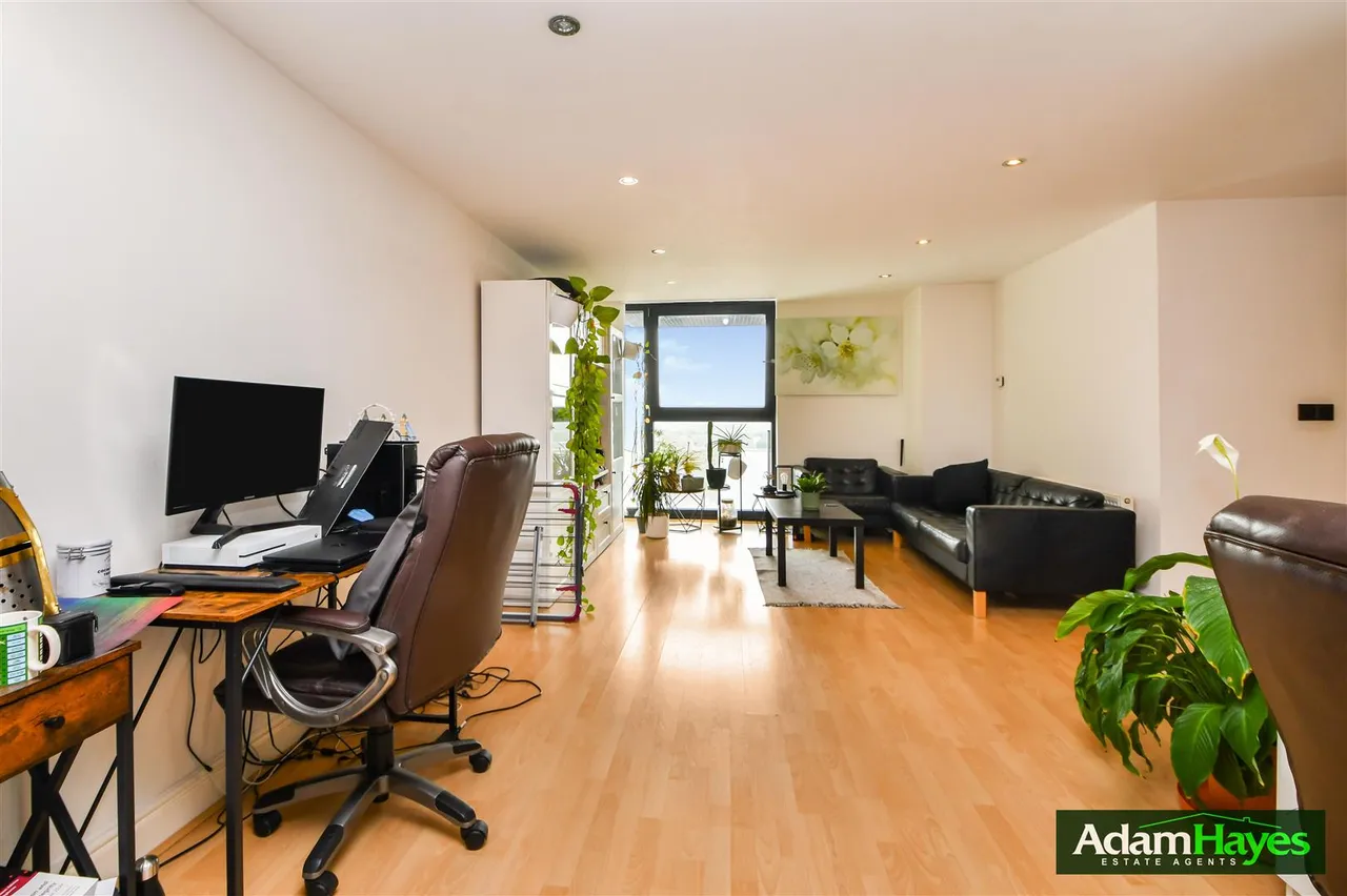 Kingsway, North Finchley, N12, photo 2