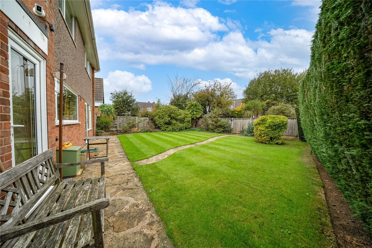 Cotswold Drive, Garforth, LS25, photo 11