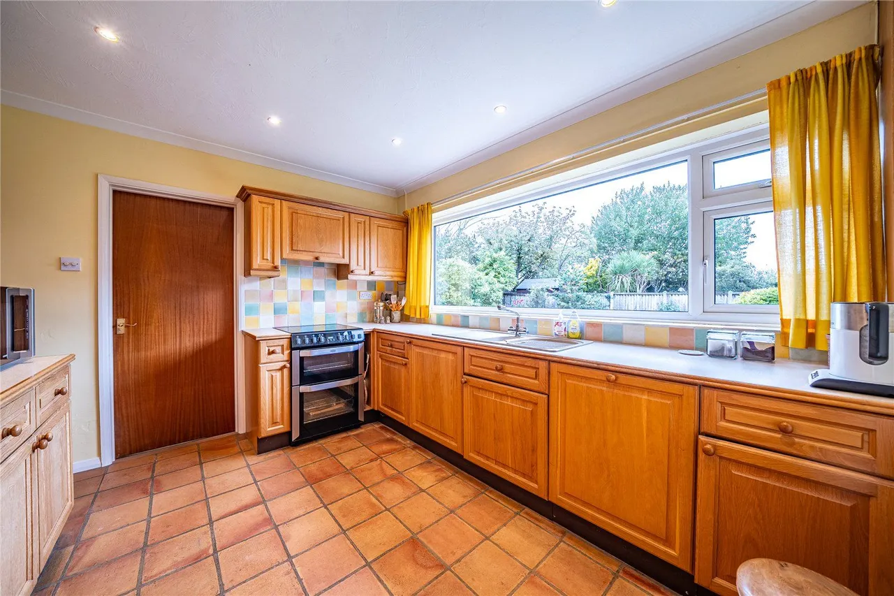 Cotswold Drive, Garforth, LS25, photo 17