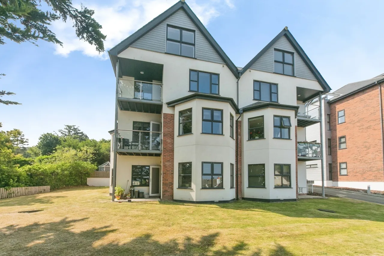Victoria Park, Colwyn Bay, LL29, photo 18