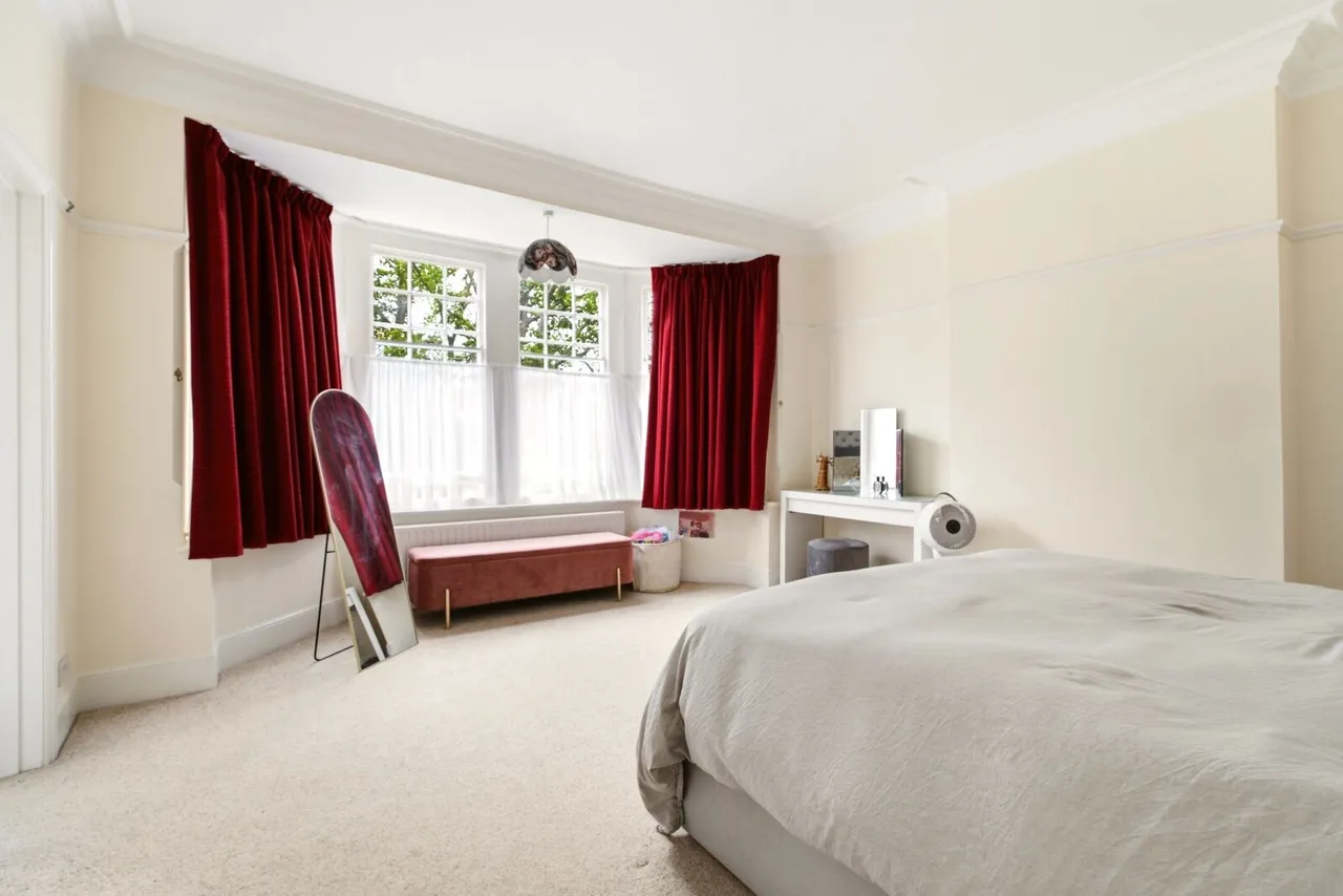 Moreton Avenue, Harpenden, AL5, photo 13