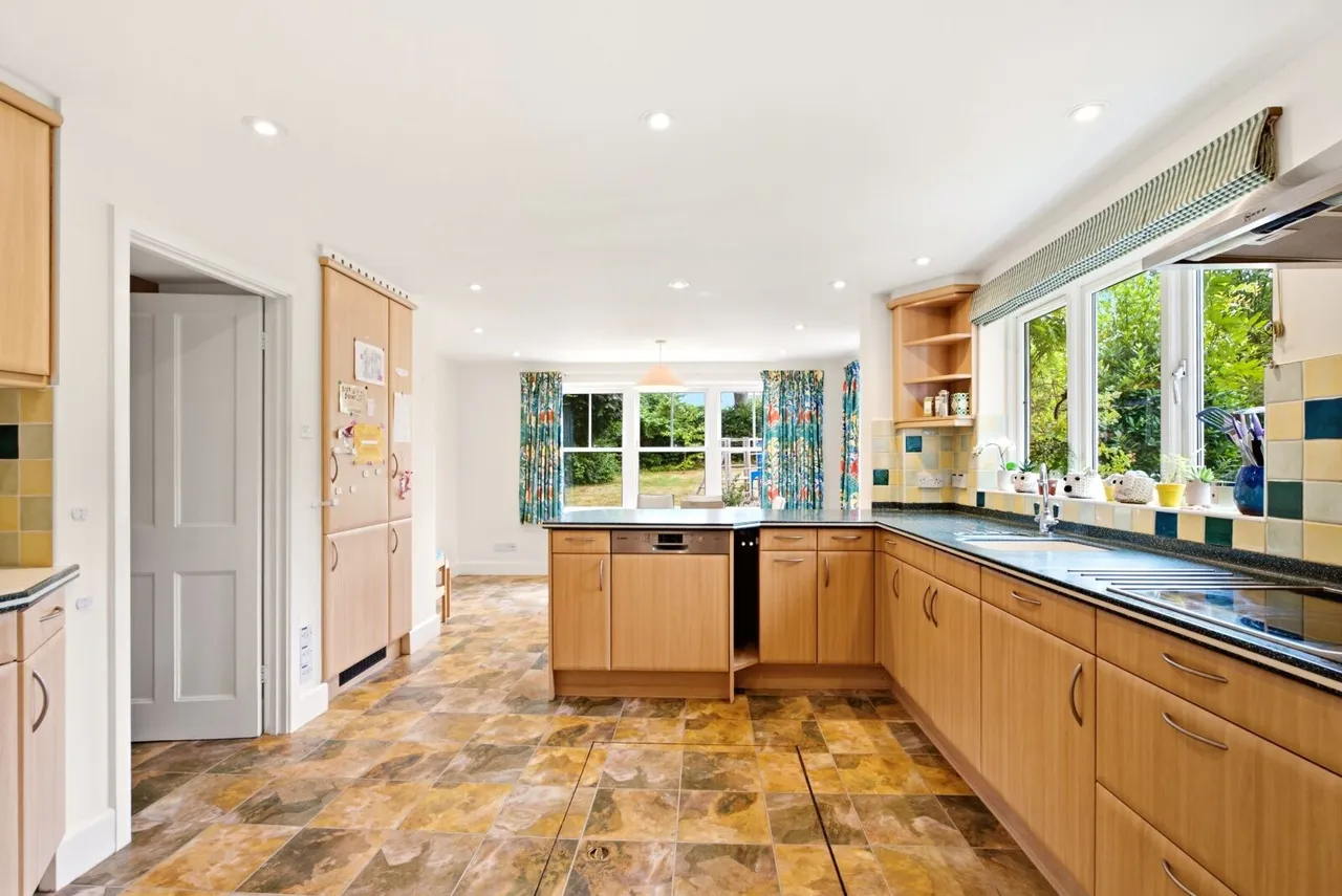 Moreton Avenue, Harpenden, AL5, photo 5