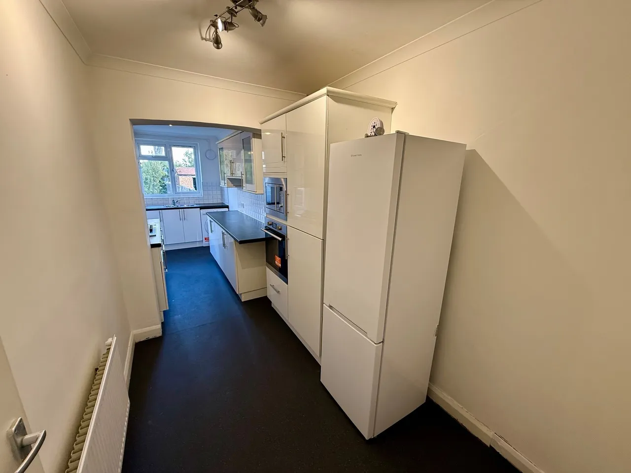 Carisbrooke Road, LU4, photo 8