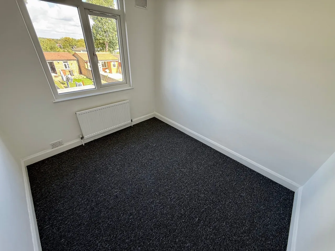 Carisbrooke Road, LU4, photo 10
