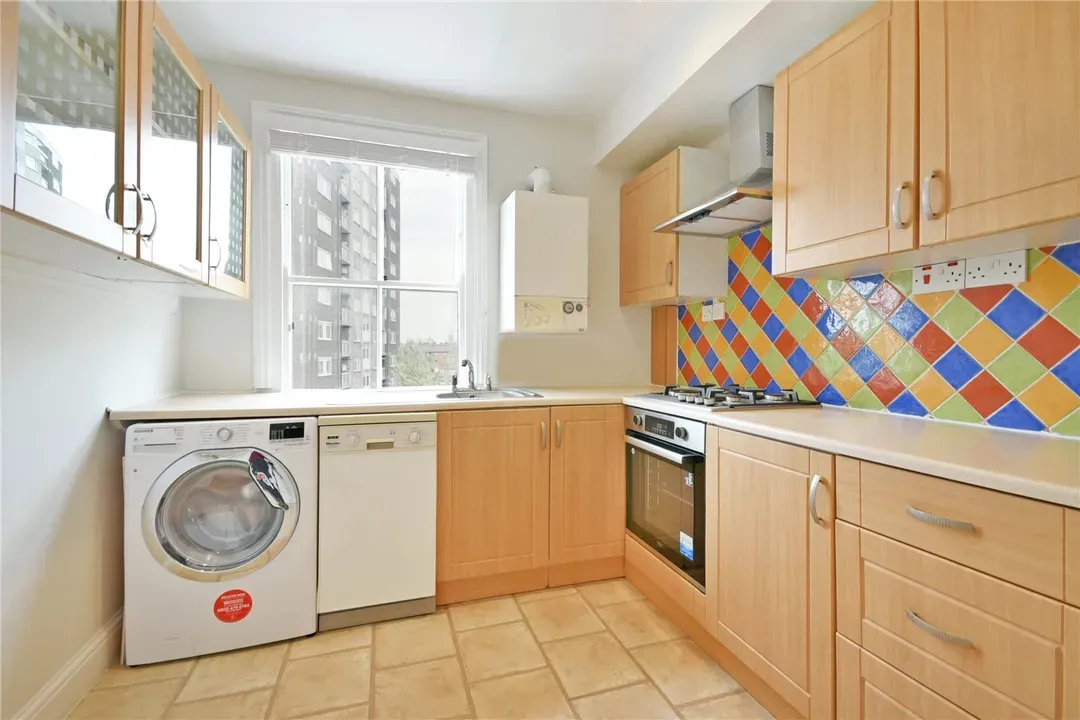 Goldhawk Road, Shepherd's Bush, London, W12, photo 3