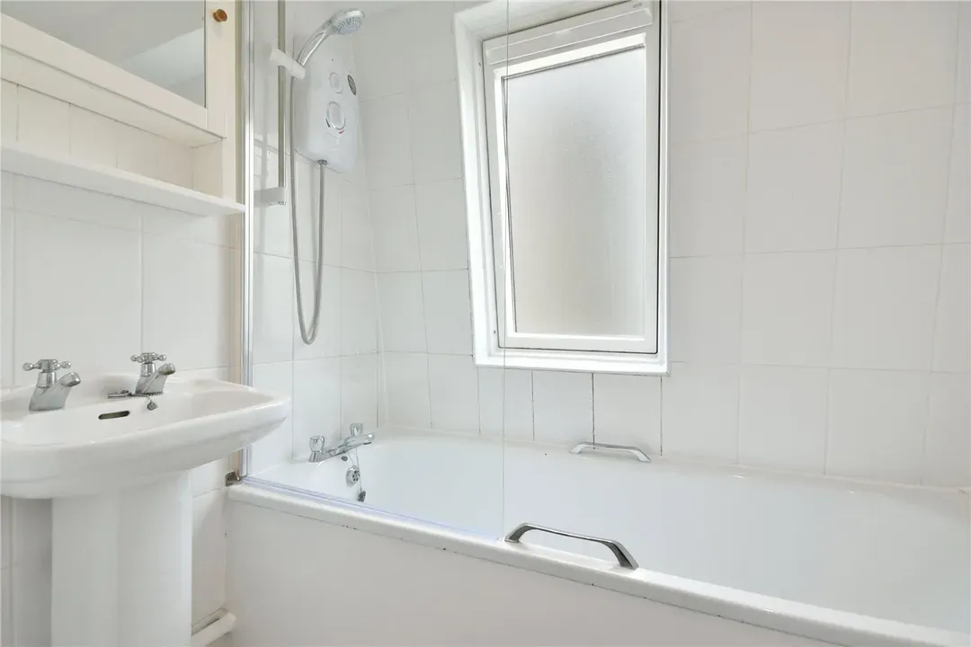 Goldhawk Road, Shepherd's Bush, London, W12, photo 7