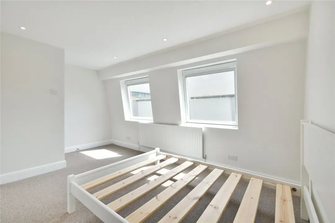 Goldhawk Road, Shepherd's Bush, London, W12, photo 5