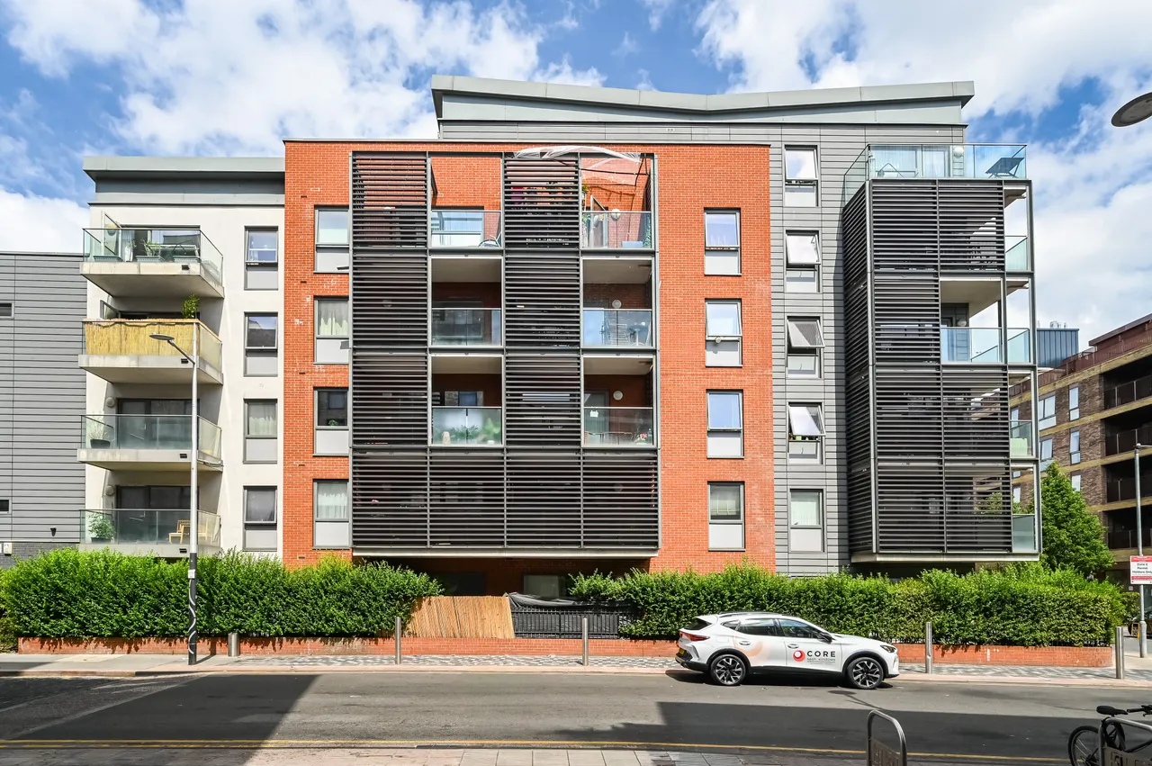 2 bed flat for sale — Flat 11, Thorn Apartments, 5 Geoff Cade Way, London