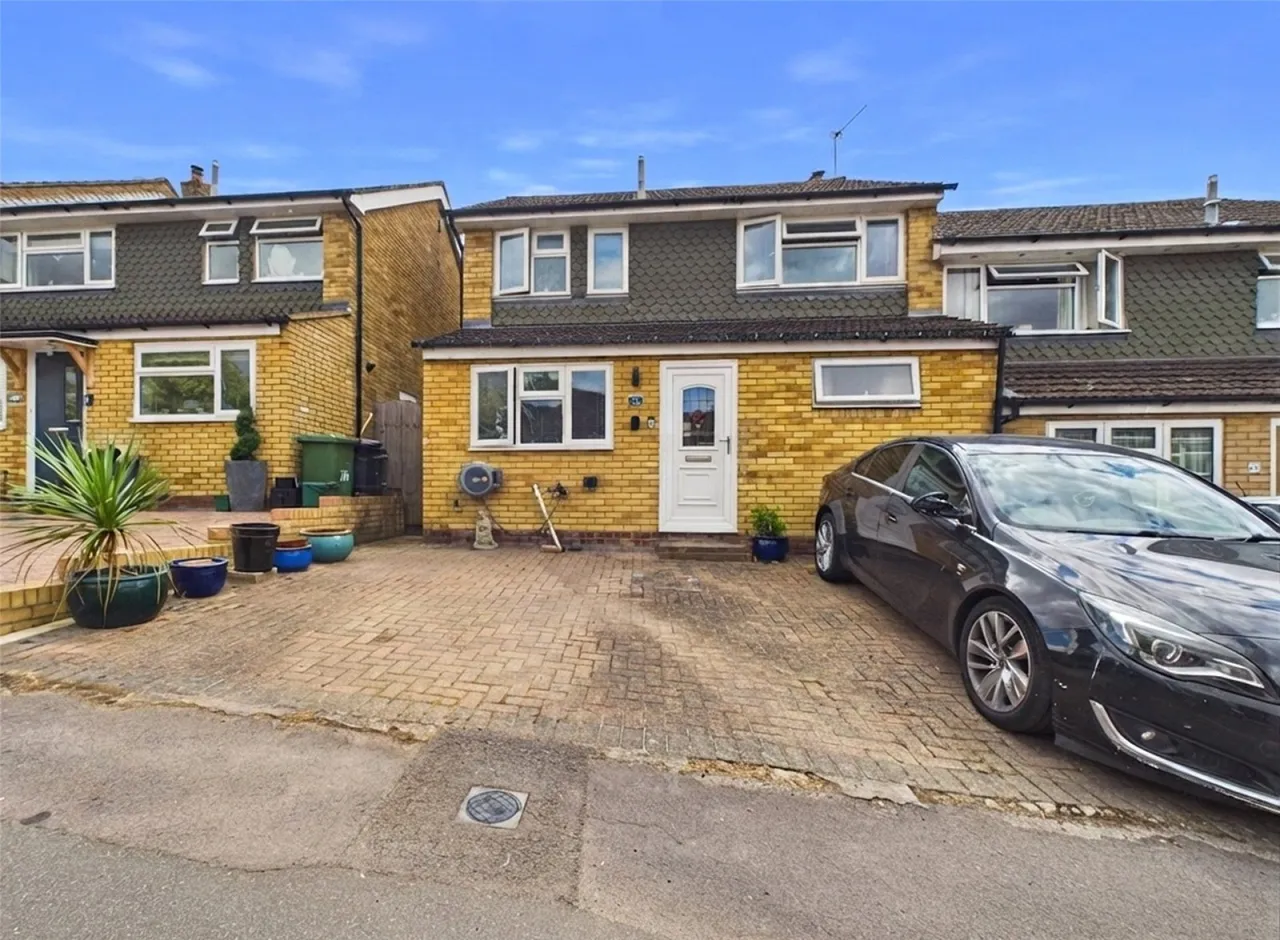 3 bed house for sale, Middle Way, Chinnor, OX39