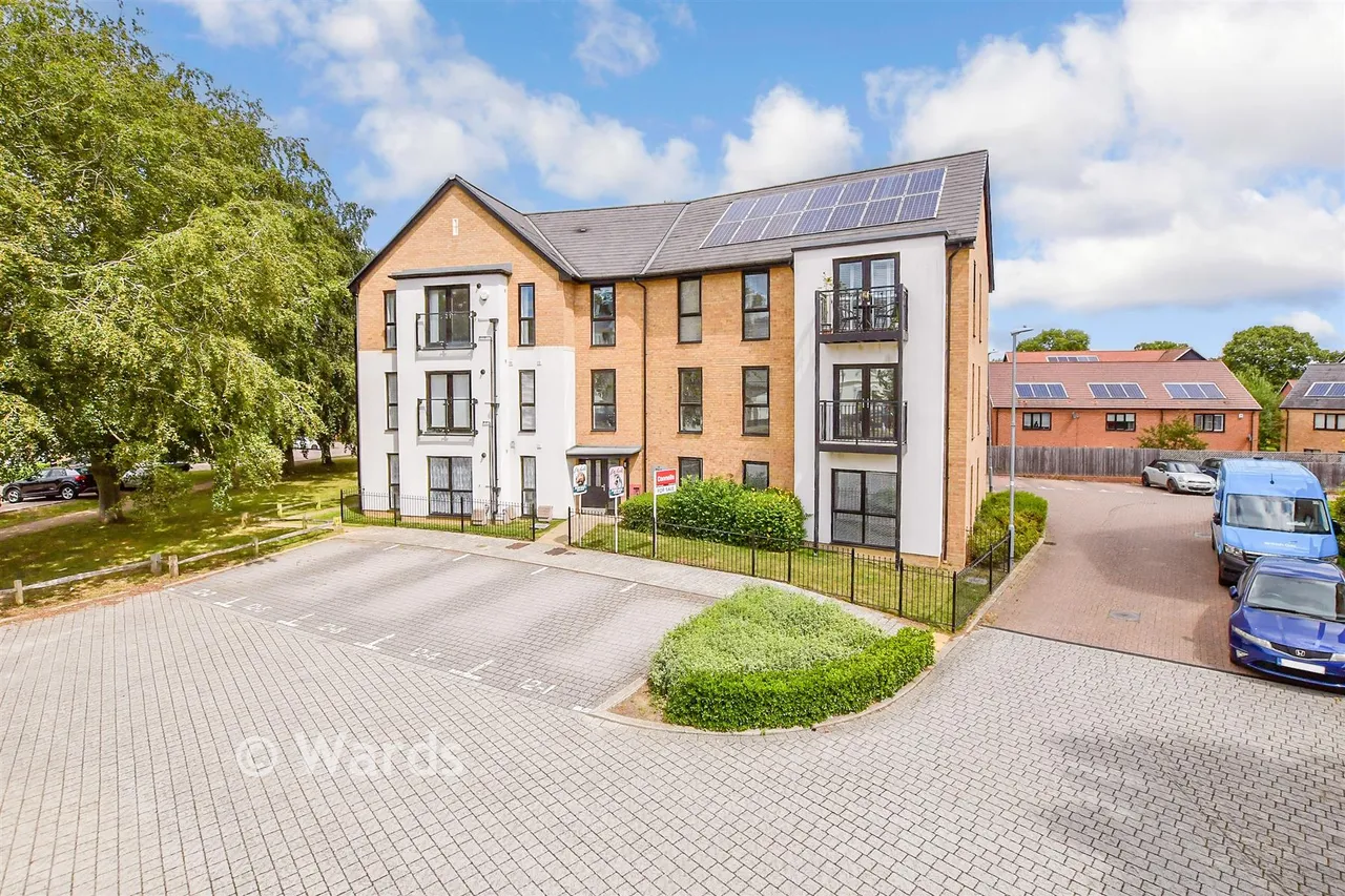Wills Crescent, West Malling, ME19, photo 2