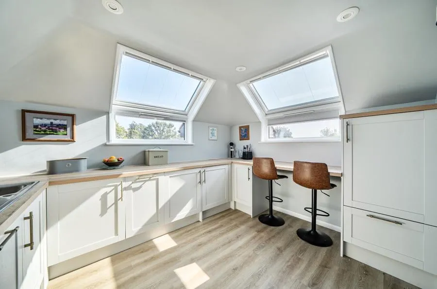 Hersham Road, Walton-On-Thames, KT12, photo 4