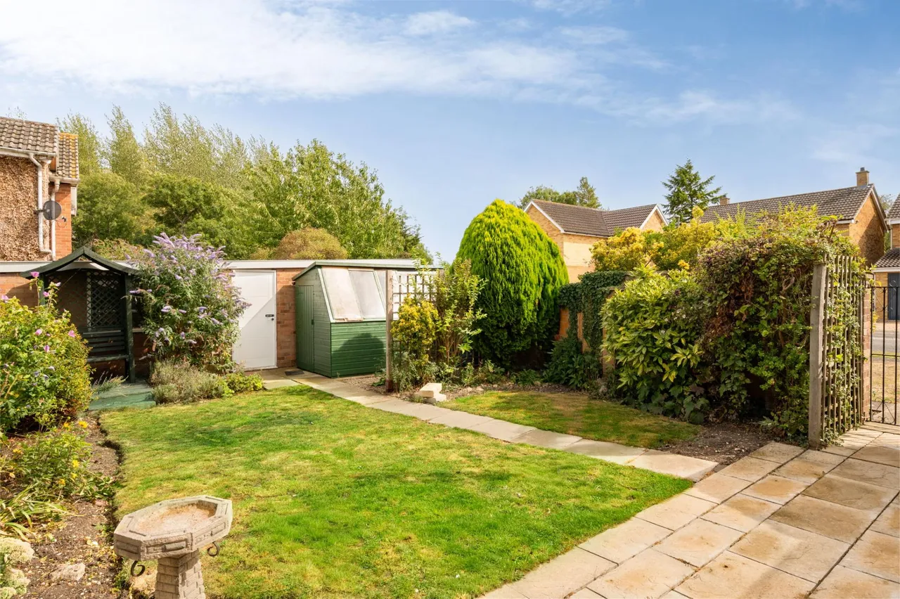 Hawthorn Crescent, Grove, OX12, photo 12
