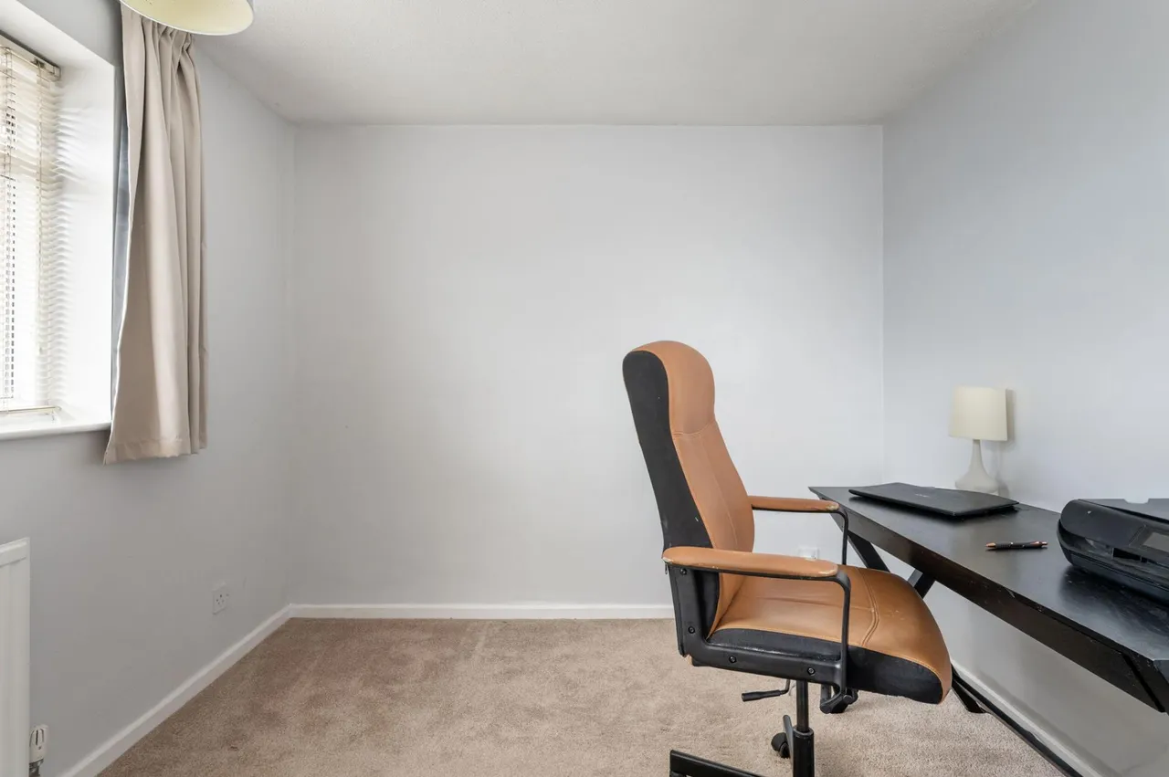 Hawthorn Crescent, Grove, OX12, photo 8