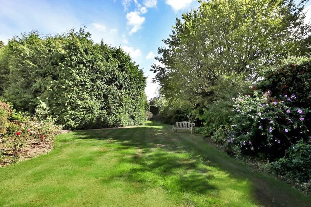 Beaconsfield, Buckinghamshire, photo 4