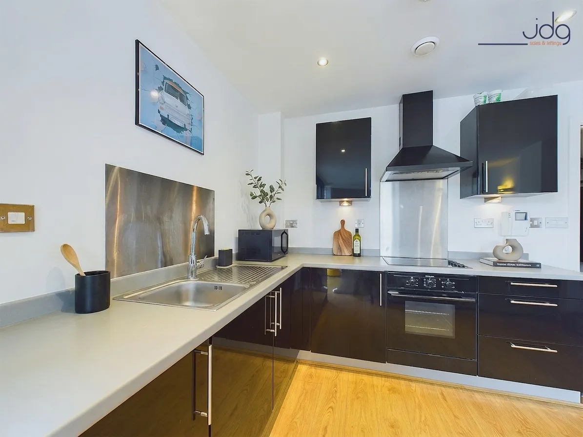 Court View House, a fabulous canal side apartment, LA1, photo 4