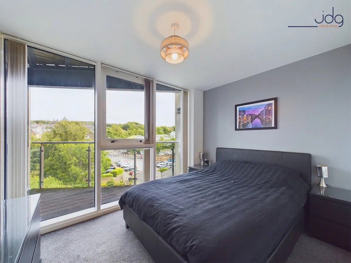 Court View House, a fabulous canal side apartment, LA1, photo 6