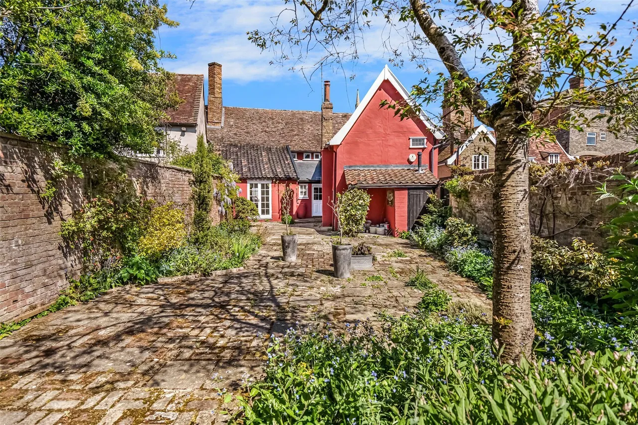 The Street, Woolpit, IP30, photo 3