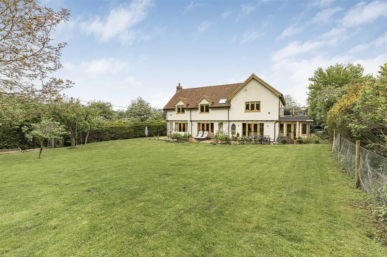 Langley Lower Green, CB11, photo 24