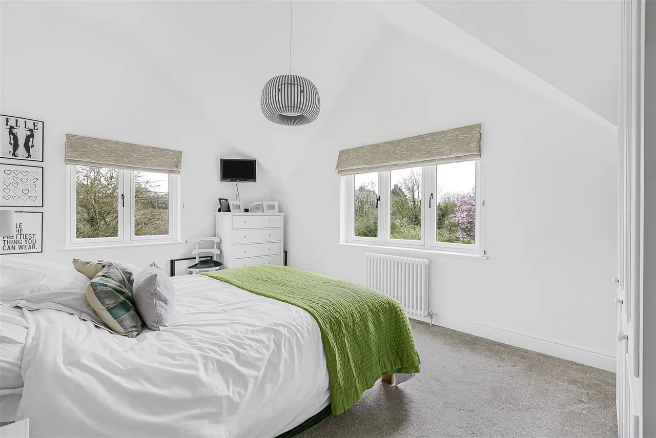 Langley Lower Green, CB11, photo 20