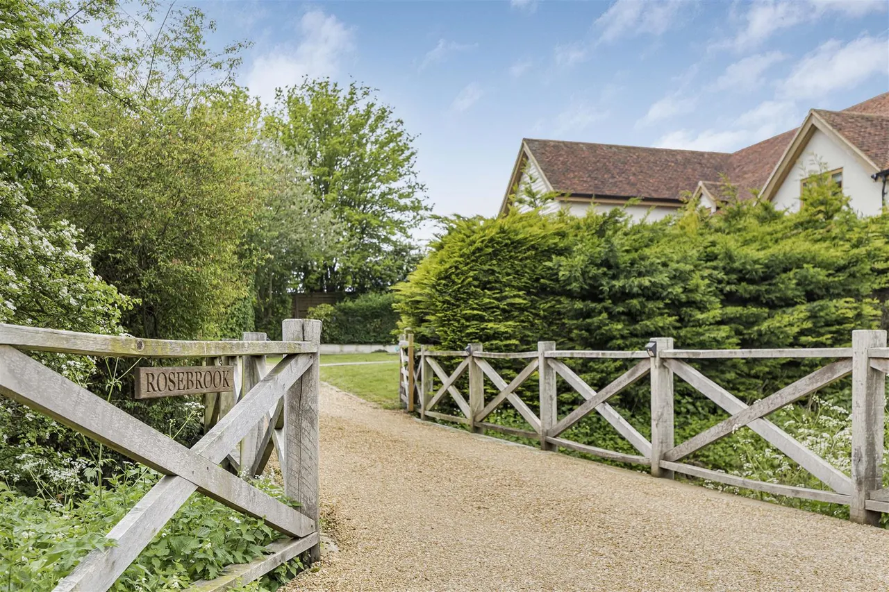 Langley Lower Green, CB11, photo 22