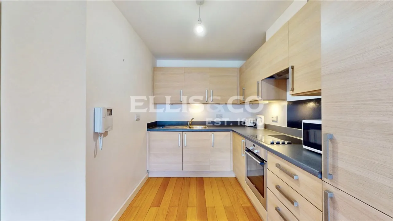 Empire Way, Wembley, HA9, photo 7