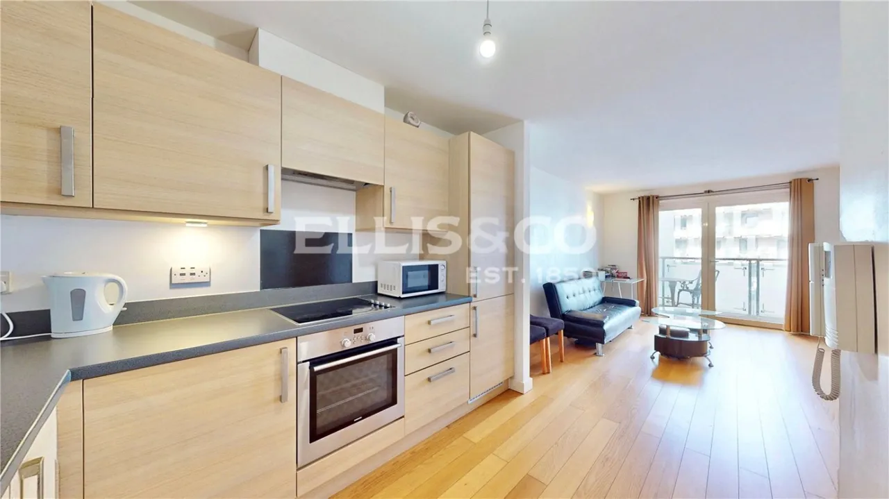 Empire Way, Wembley, HA9, photo 6