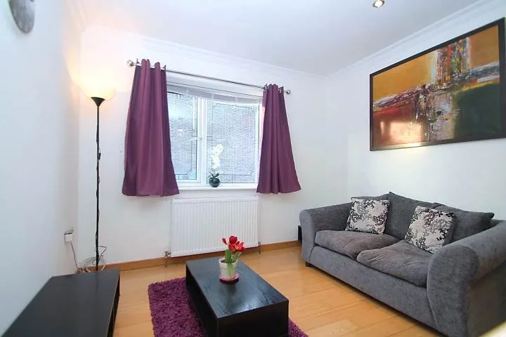 Batten Street, Clapham Junction, SW11, photo 2