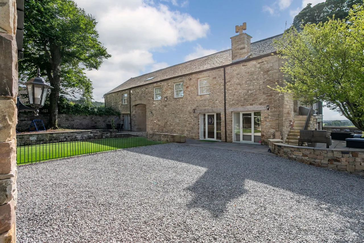 5 bed house for sale, Tithe Barn, Over Kellet, LA6