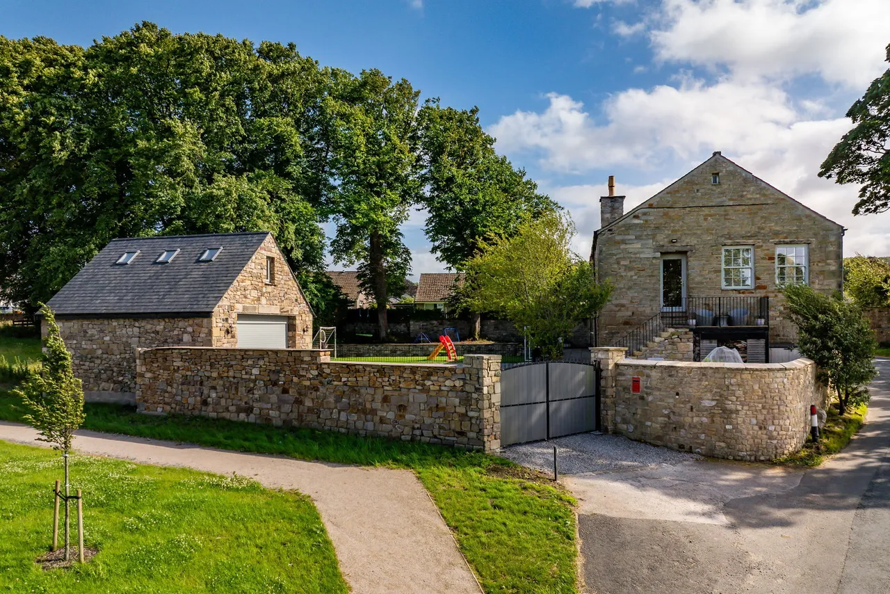 Tithe Barn, Over Kellet, LA6, photo 4