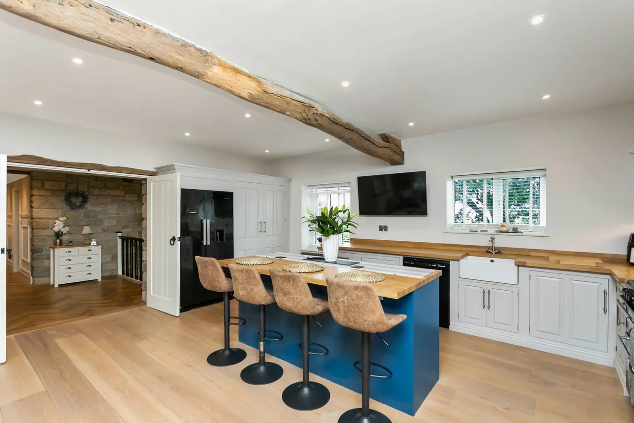 Tithe Barn, Over Kellet, LA6, photo 9