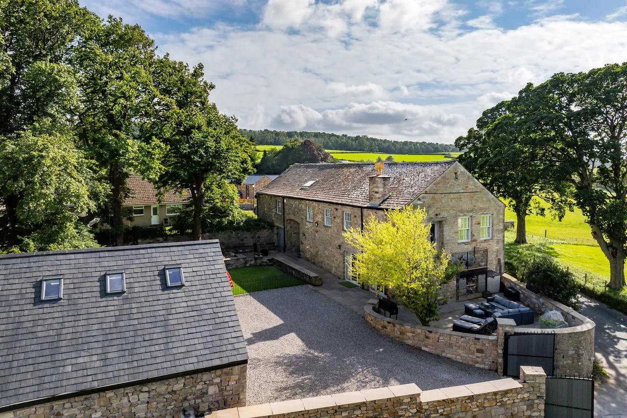 Tithe Barn, Over Kellet, LA6, photo 2