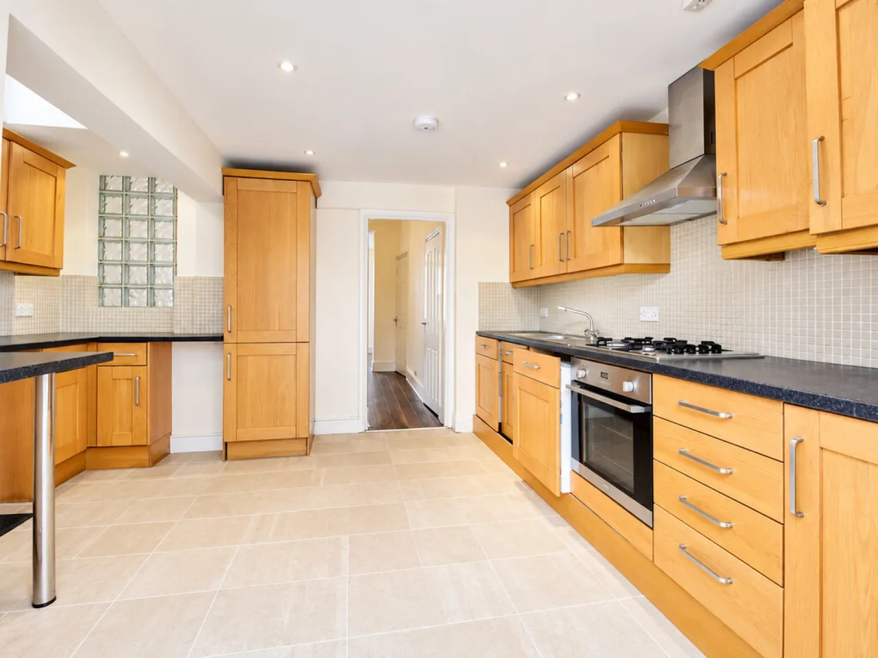 Albert Road, South Woodford, E18, photo 8