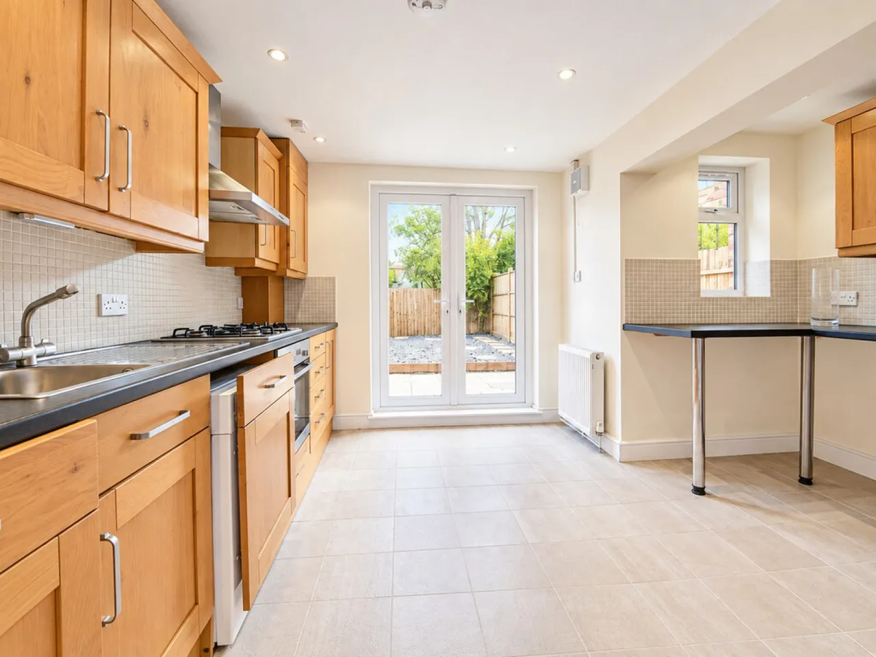 Albert Road, South Woodford, E18, photo 15