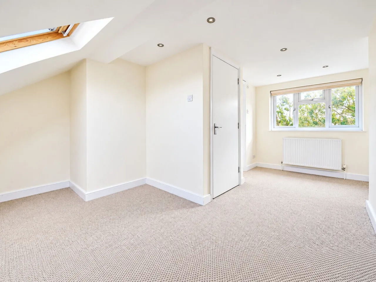 Albert Road, South Woodford, E18, photo 9