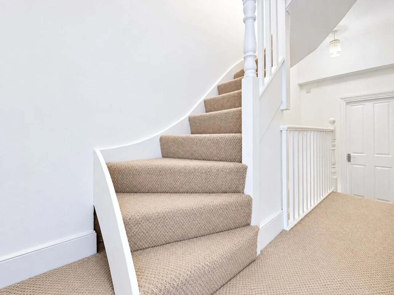 Albert Road, South Woodford, E18, photo 12