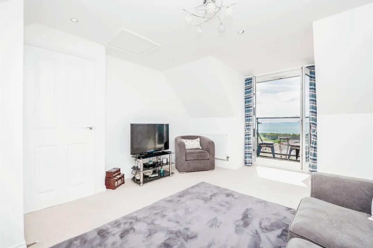 Heol Y Sianel, Rhoose, CF62, photo 13