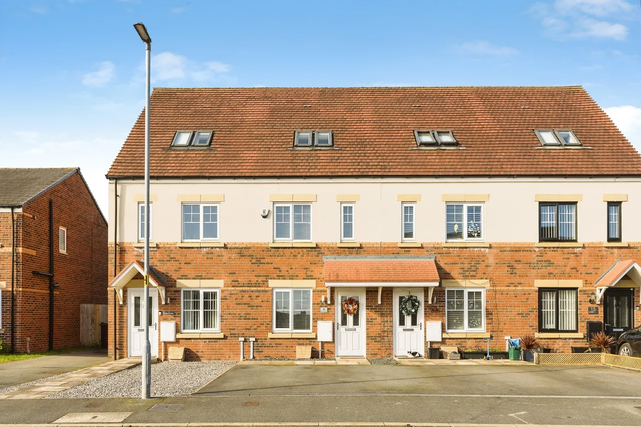 3 bed house for sale, Llys Garmon, Flint, CH6