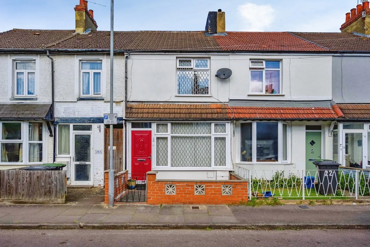 2 bed house for sale — Mostyn Road, Luton, Bedfordshire, LU3