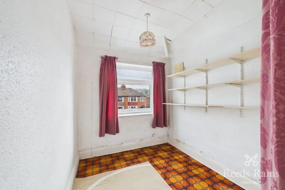 Sandringham Road, Hyde, SK14, photo 8