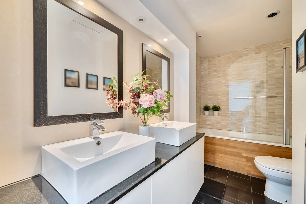 54 Waddington Way, London, photo 11